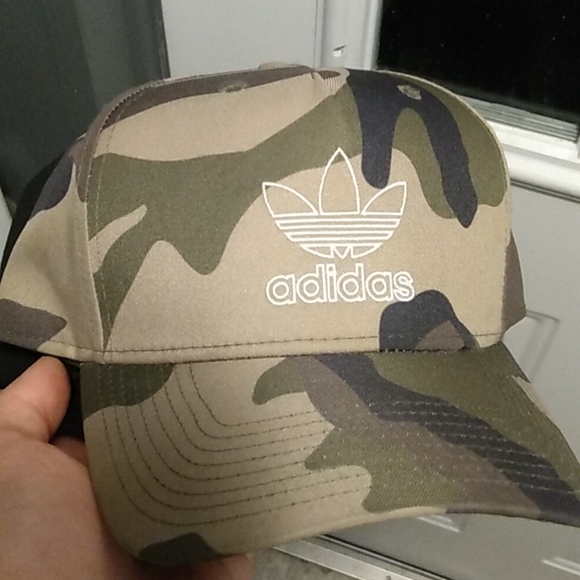 Vintage East Coast college sports snapbacks. - Picture 4 of 17